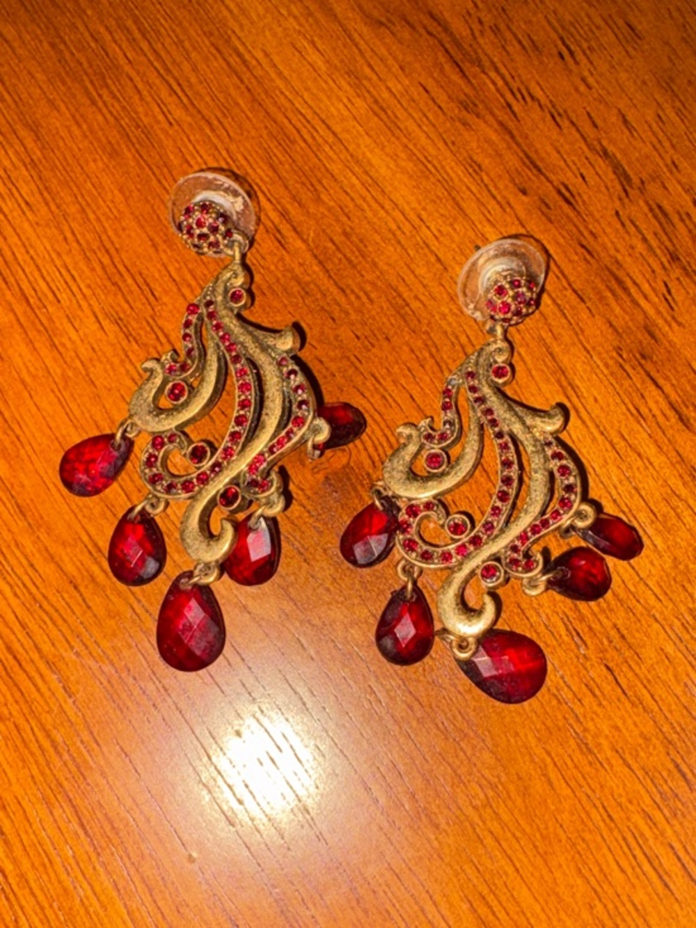 Stunning Gold-Tone Red Teardrop Chandelier Earrings - Women Jewelry